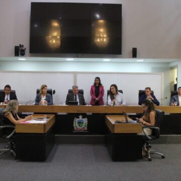 Sem surpresas: CCJ da Assembleia aprova nomes de Taciano Diniz e Deusdete Queiroga para o TCE