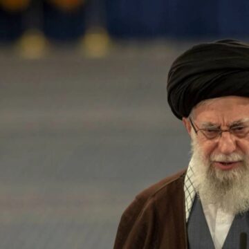 Irã confirma a morte de líder supremo após ataque dos EUA