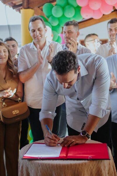 Lucas Ribeiro entrega reforma e inaugura outras três escolas em Triunfo