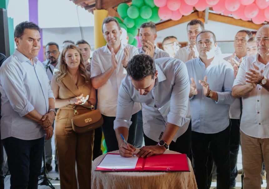 Lucas Ribeiro entrega reforma e inaugura outras três escolas em Triunfo