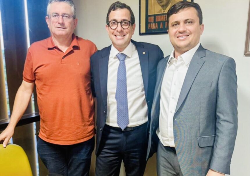 img_8373.jpg Gervásio Maia se articula no PCdoB para filiação dele e de mais três