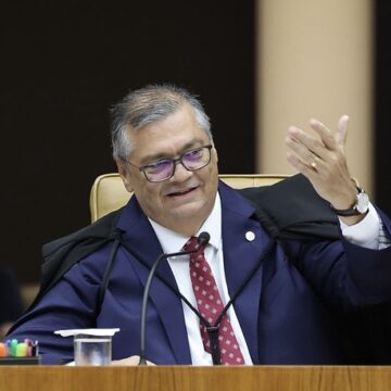 Flávio Dino sepulta aposentadoria como “punição” para magistrado