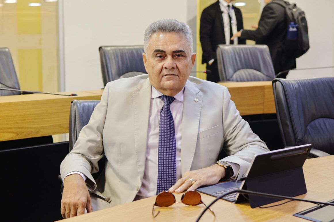 Márcio Roberto decide ficar no Republicanos; partido chega a 9 deputados estaduais