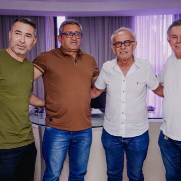 Cícero Lucena reforça base com adesões em Serra Branca e Umbuzeiro