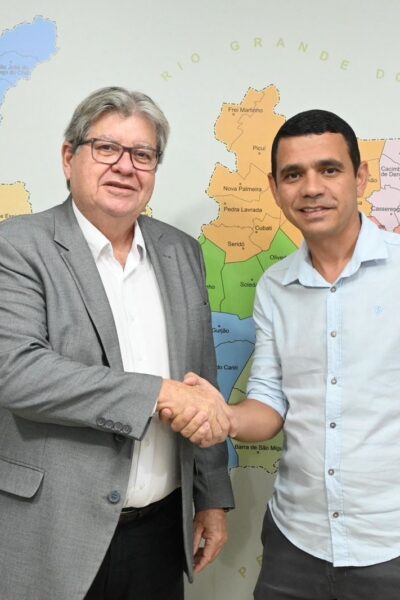 Mais um prefeito do PL anuncia apoio a João Azevêdo para o Senado