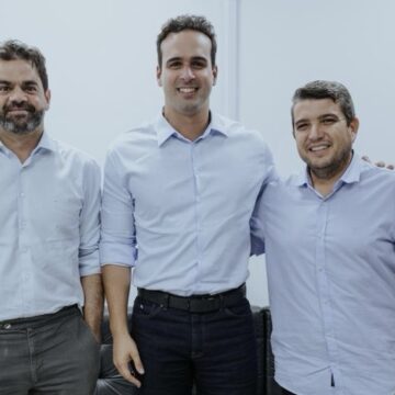f51ef421-5ad9-494b-bae9-a92d45344236.jpg Prefeito de São Bento, Gerfeson Carnaúba oficializa apoio a Lucas Ribeiro