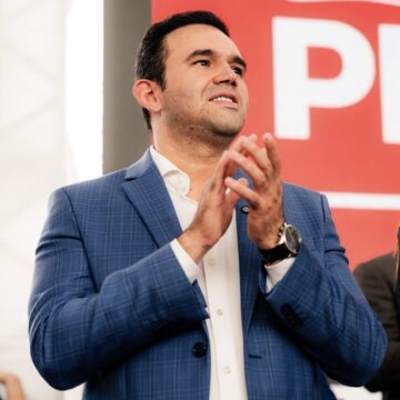 “Falador de bosta”: agora no mesmo partido, Jhony desiste de ação contra Pedro