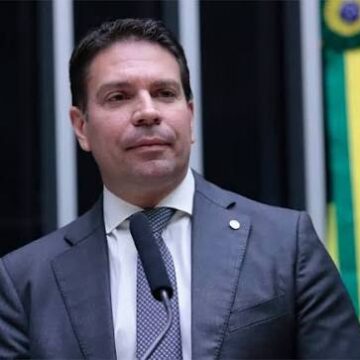 Condenado à prisão pelo STF e foragido, Ramagem é preso nos EUA