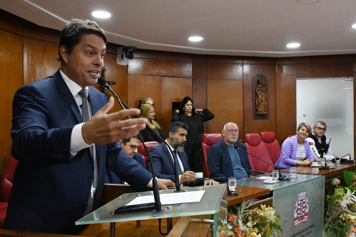 Na “disputa”, entre PMJP e ambulantes, Câmara pode fazer funcionar