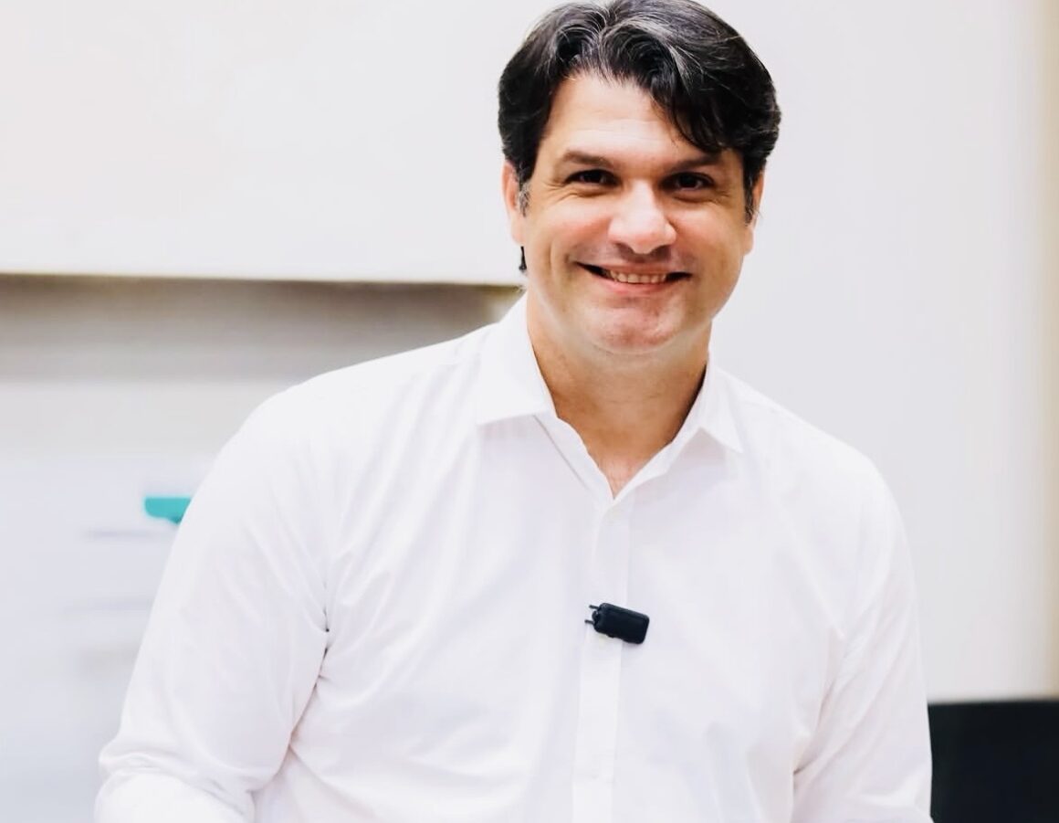 Leo Bezerra critica “uso político” de foto com Lucas e diz não ter inimigos