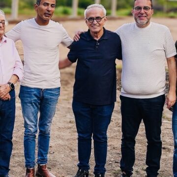 Depois de apoio a Nabor e abraçar Efraim, prefeito e empresário decidem por Cícero
