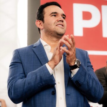 Jhony moldar discurso para subir no palanque de Cunha Lima é o “novo normal”