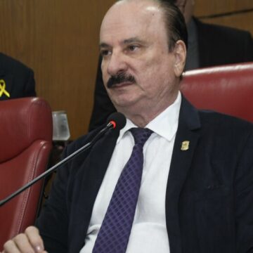 img_9333.jpg Durval Ferreira tira primeira licença em 10 anos de mandato
