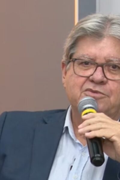 João Azevêdo diz que pode votar em possível reeleição de Leo se votar para o Senado se confirmar