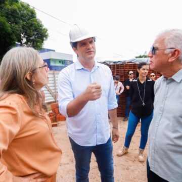 Em visita às obras, Leo Bezerra l projeta entrega de novo CMEI com 200 vagas para dezembro