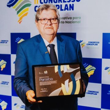 Em Brasília, João Azevêdo celebra desenvolvimento econômico da Paraíba