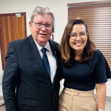 bf3092e3-f971-49d5-8a6d-d769de8b99b0.jpg Pollyanna afasta especulações e confirma apoio a João Azevêdo