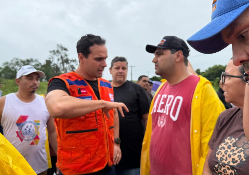 Estragos das chuvas: Lucas Ribeiro coordena ações nos municípios do Vale do Paraíba