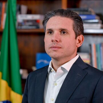 f9c50213-cff3-4723-bf9f-7dae64b11967.jpg Com reunião liderada por Motta, avança acordo para jornada de 40 horas e 2 dias de folga