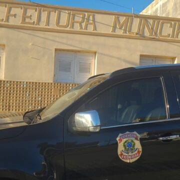 ‘Viga Mestra’: Operação da PF mira fraudes em duas prefeituras do Sertão