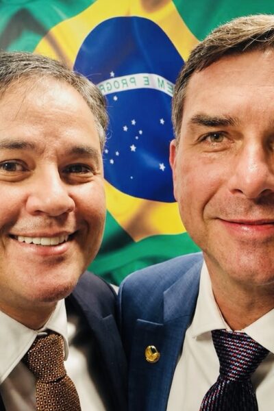 Efraim Filho lembra que é a favor da CPMI do Banco Master e evita defesa direta de Flávio