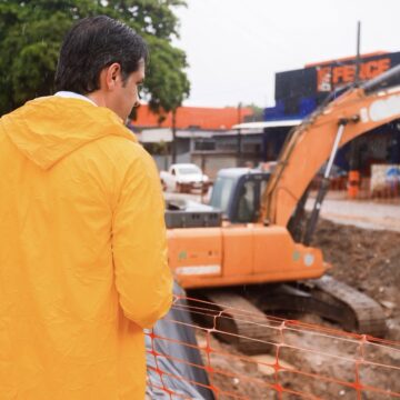 Leo Bezerra reforça pedido à população para não jogar lixo nas ruas e galerias