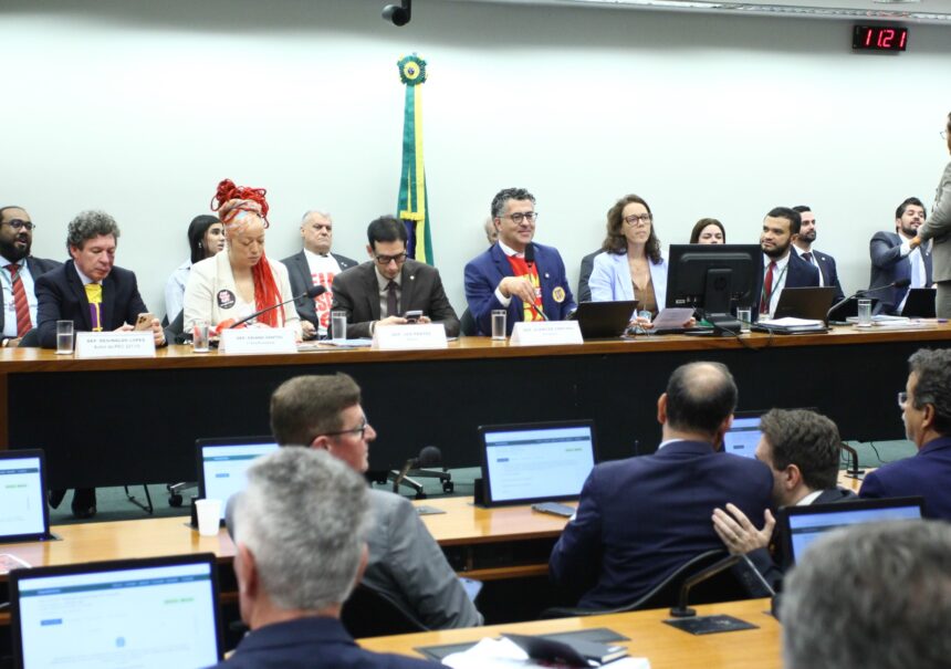 img_9911.jpg Fim da escala 6×1: comissão especial aprova texto-base de PEC