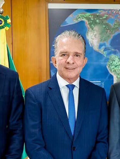 111bea26-9f8b-47eb-a3ec-5acb743a065d.jpg Colunista de O Globo aponta apoio de Lula a Nabor e acende alerta na pré-campanha de Veneziano
