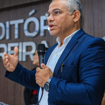 Cabedelo: Evilásio corta despesas e economiza meio milhão de reais com folha de pessoal