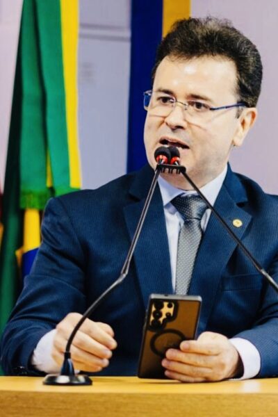 204721d8-bbe3-48ce-9e34-9351f4ae5ed0.jpg Na escolha do líder da oposição na ALPB, grupo de Efraim Filho sai na frente; Aledson Moura assume