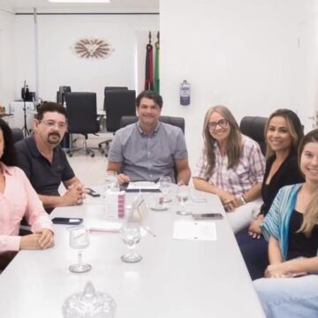 75f7a642-f7ef-44cd-a4ad-356c6fbc49da Leo Bezerra convoca 97 aprovados para a Educação e chega à marca de 500 novos profissionais