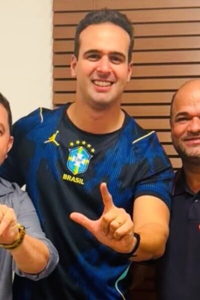 Em Sobrado, prefeito Léo Martins deixa grupo de Cícero e declara apoio a Lucas Ribeiro