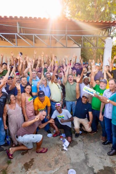 cc35c019-35f2-427c-8f43-63d0413b7a1e Efraim Filho e George Morais recebem apoio de prefeito e lideranças de São José de Caiana