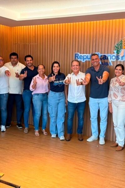 Denise Ribeiro e Major Sidnei reúnem 13 vereadores de Sapé para anunciar apoio a Nabor
