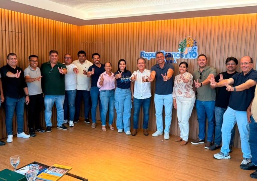 Denise Ribeiro e Major Sidnei reúnem 13 vereadores de Sapé para anunciar apoio a Nabor