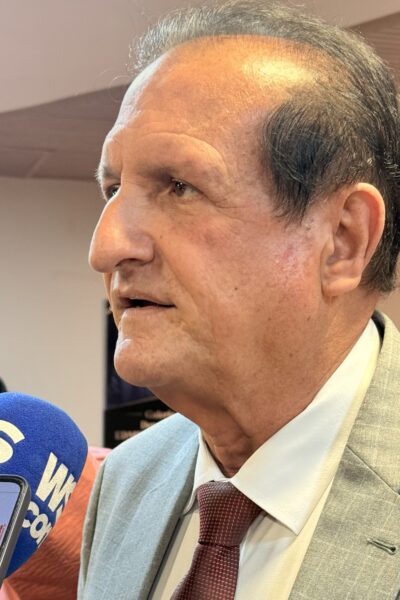 img_0132.jpg Dividida, oposição vende tese de amizade, mas esquece que o eleitor só votará em um