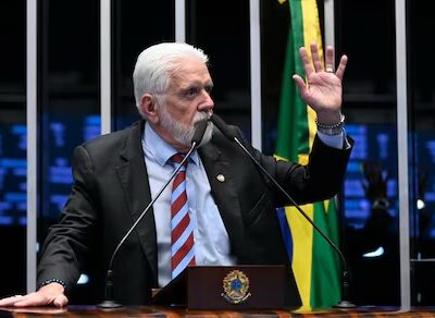 Após conversa com Lula, Jaques Wagner deixa liderança do governo no Senado