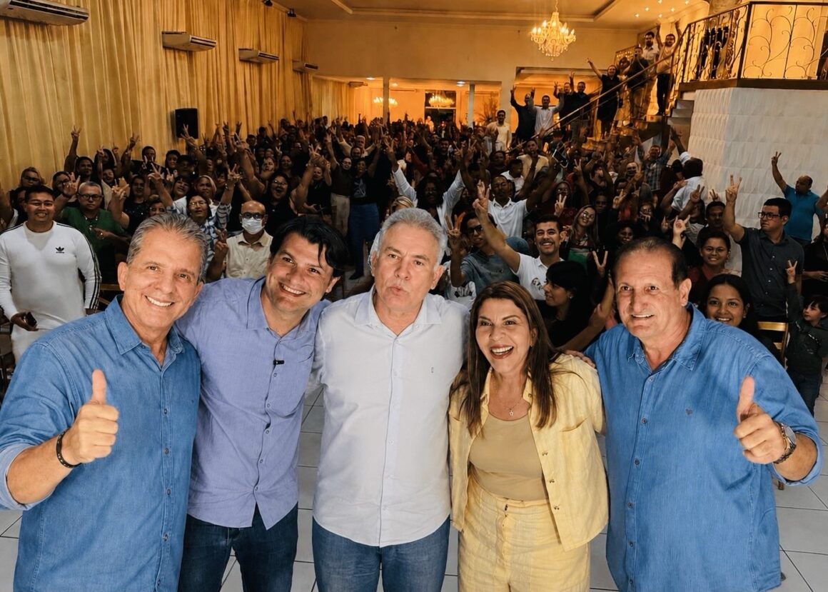 040d3593-9e67-41d7-9bad-7e2808f283ab-3 Leo e Nabor lado a lado em evento de apoio à pré-candidatura de Eliza Virgínia