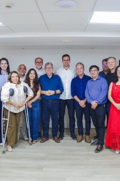 0ae8571f-3338-450b-ad5f-99aa44a27326 Lucas Ribeiro reúne 14 partidos da base e cria conselho político para as eleições