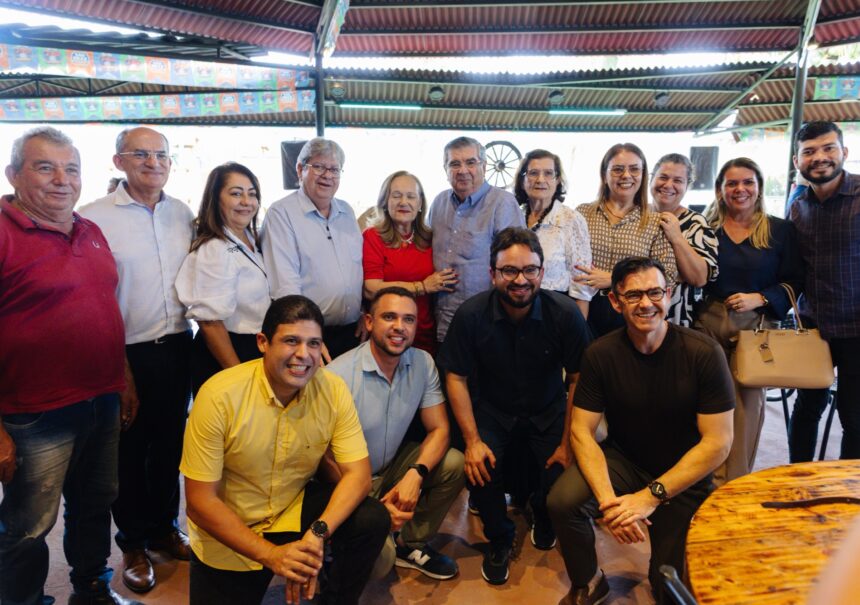 1aa92cc0-5547-4543-a2ad-58ca12c7473c Guarabira: João Azevêdo recebe apoio de sete vereadores e lideranças de oposição