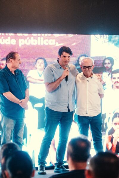 Em plenária, Cícero critica abandono dos municípios e Leo Bezerra sob o tom de oposição