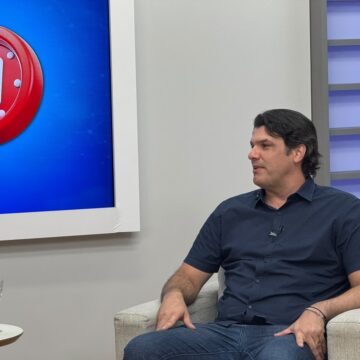 dbc96e45-751a-44e8-8728-d462288ed143 Leo cogita votar em apenas um senador, mas esticará decisão até conversar com João Azevêdo