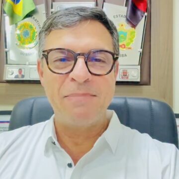Confiando na suspensão da inelegibilidade, Vitor Hugo se mantém na disputa por vaga na AL