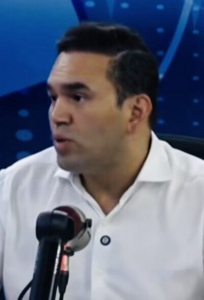 Screenshot Jhony não “solta” João, já se abraçou com Veneziano e flerta com Nabor