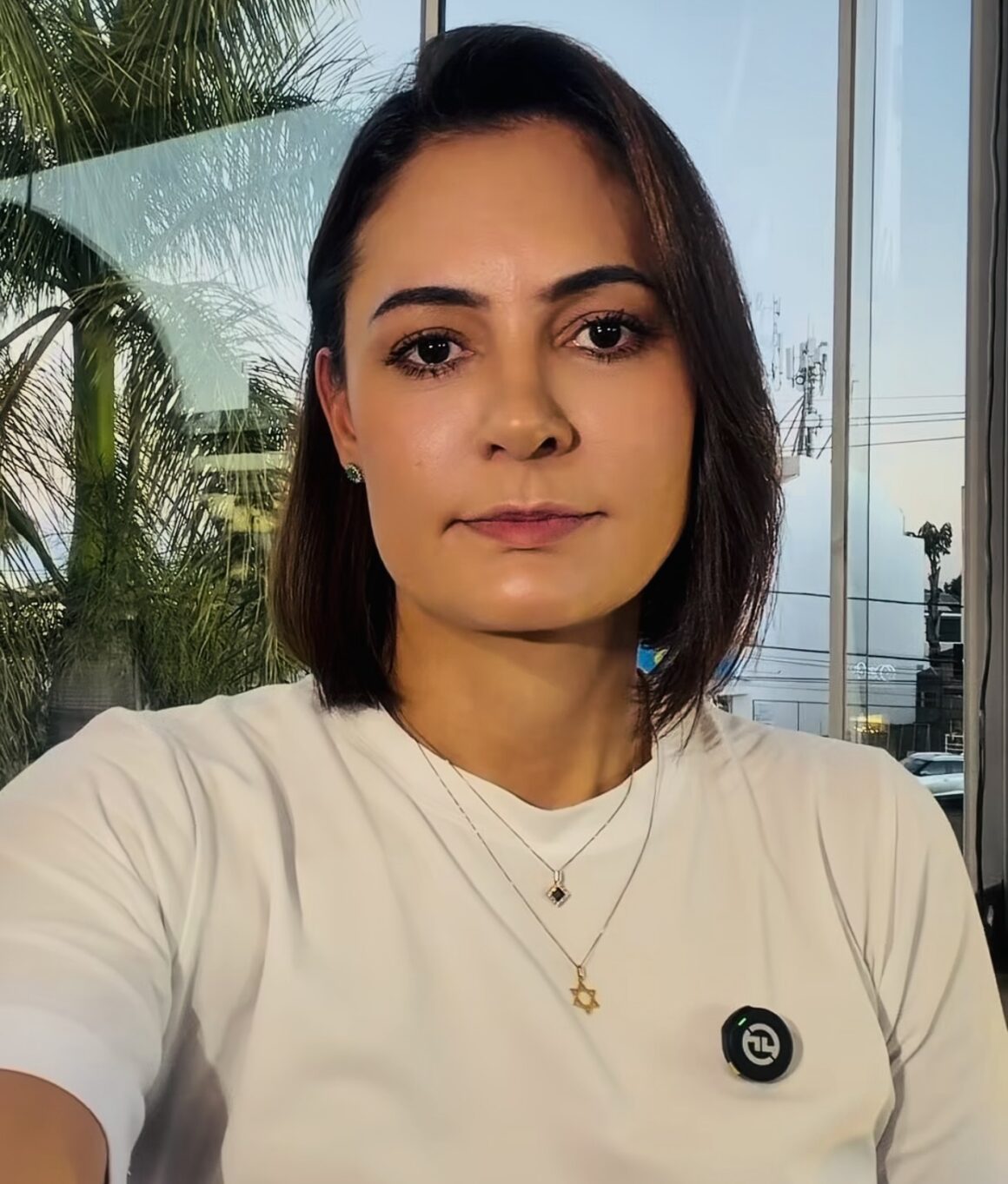 Screenshot Um mês após Michelle “romper” e em queda nas pesquisas, Flávio Bolsonaro pede desculpas à ex-primeira-dama