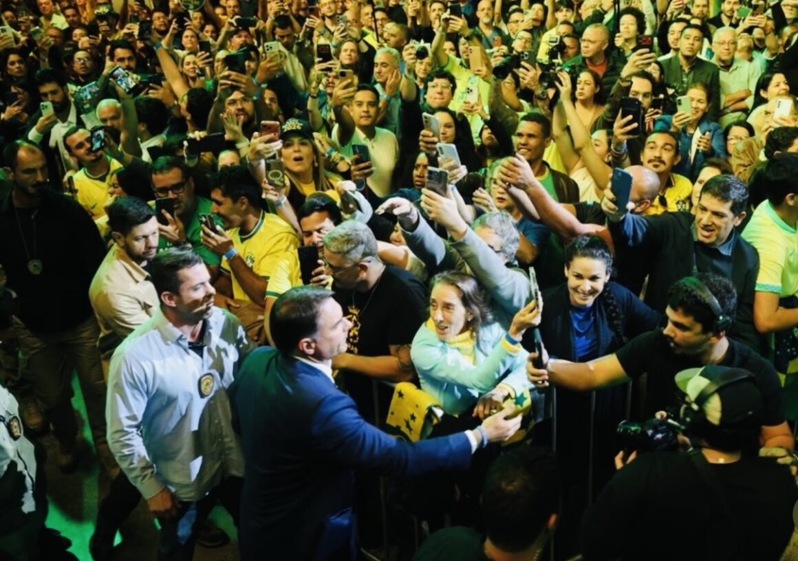 Screenshot PL homologa nome de Flávio Bolsonaro, mas vice ainda é incógnita