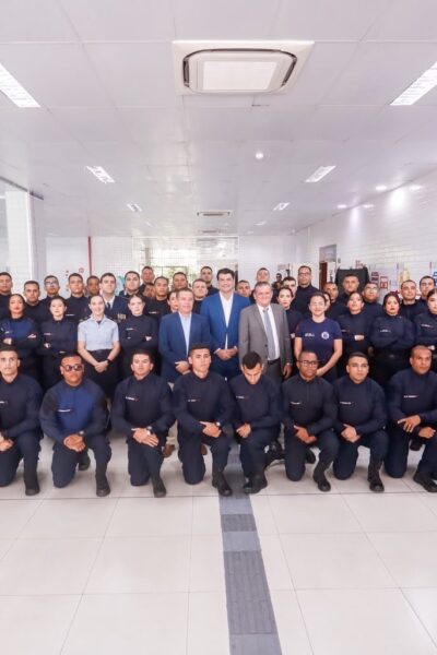 28f76061-caf9-44a8-bf29-914caee0b6b6 Leo Bezerra participa da formação de 51 novos guardas-civis e convocação iniciará em setembro