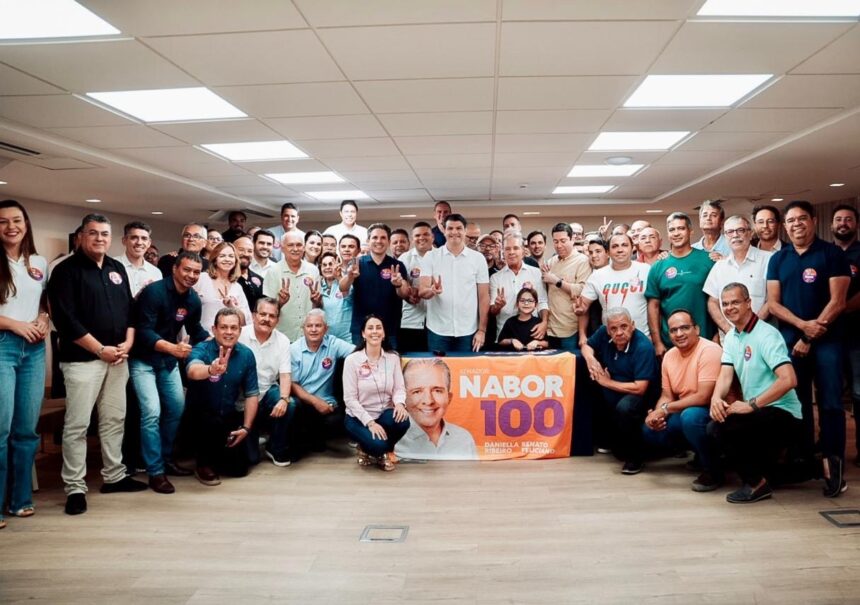 45189f66-77c0-4d3e-9c86-a073f661c66f Leo fecha ciclo, decide apoiar Nabor, que entra no maior colégio eleitoral da Paraíba