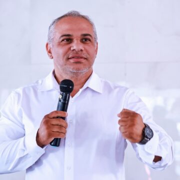 e246d5c4-3bfc-4741-b874-30603bb8a4c0 Prefeito de Cabedelo convoca 17 novos professores aprovados em processo seletivo