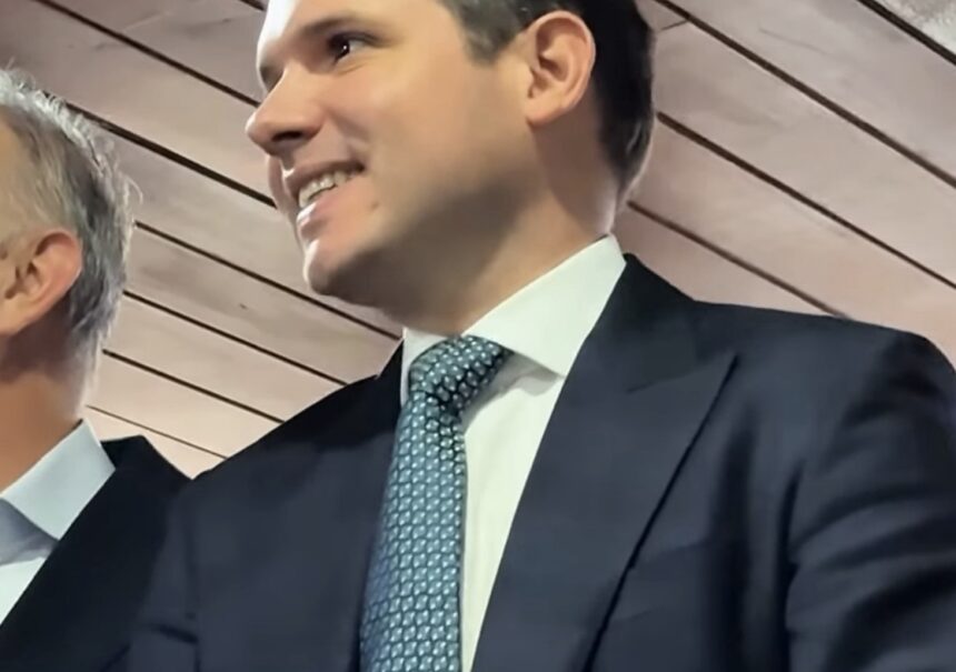 Hugo Motta coloca Republicanos na base de apoio à reeleição do presidente Lula na Paraíba